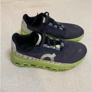 OnCloud “cloudtec” Woman’s size 7